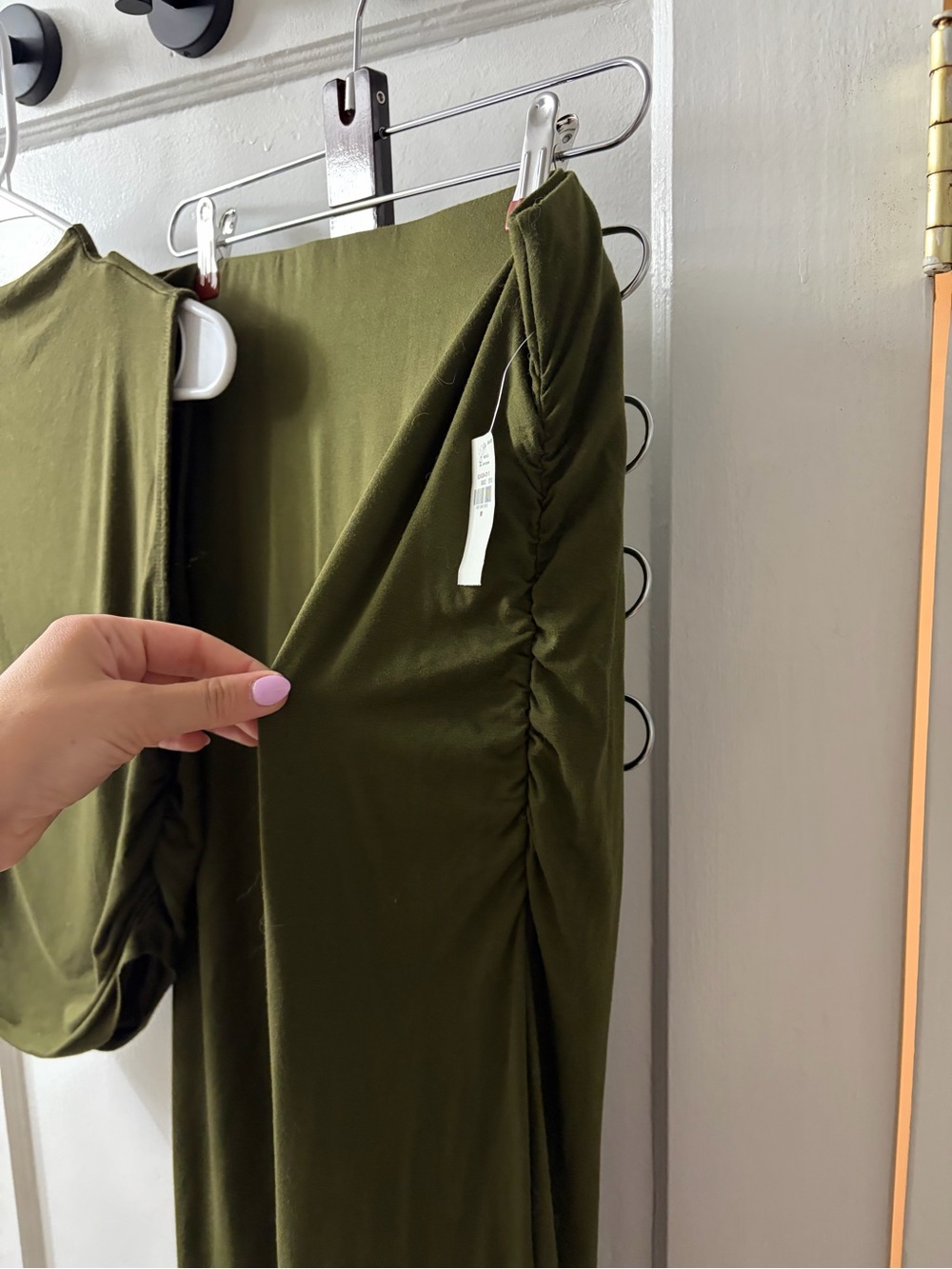 Olive Green Set - Picture 4 of 9